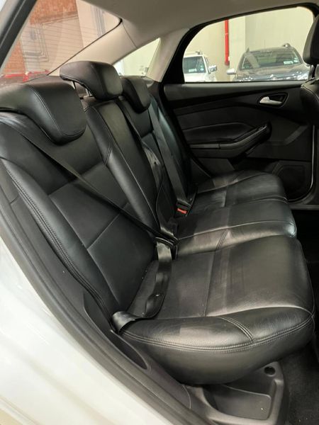 2012-Ford-Focus-20-TDCi-Trend-Auto_12