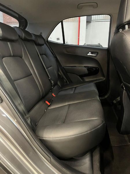 2022-Kia-Picanto-12-X-Line_12