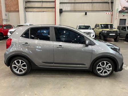 2022-Kia-Picanto-12-X-Line_7