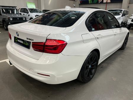 2016-BMW-3-Series-330i-Auto_6