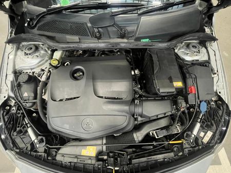 2016-Mercedes-Benz-A-Class-A-200-AMG_9