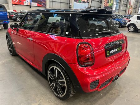 2019-MINI-Hatch-JCW-Auto_4