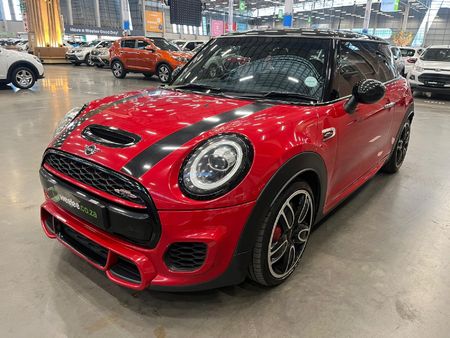 2019-MINI-Hatch-JCW-Auto_6