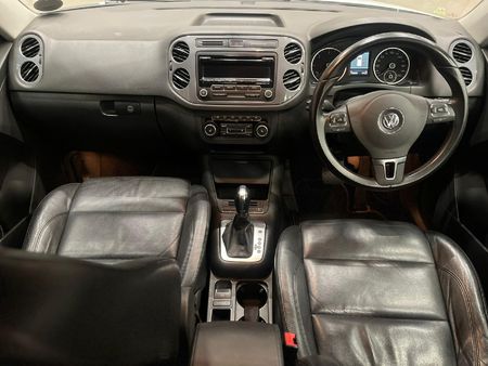 2012-Volkswagen-Tiguan-20-TDI-Sport-Style-4Motion-Auto_9
