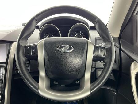 2020-Mahindra-XUV-500-22D-mHawk-7-seat-W8-Auto_10
