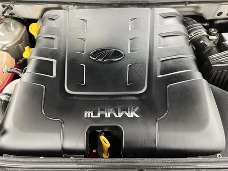 2020-Mahindra-XUV-500-22D-mHawk-7-seat-W8-Auto_11