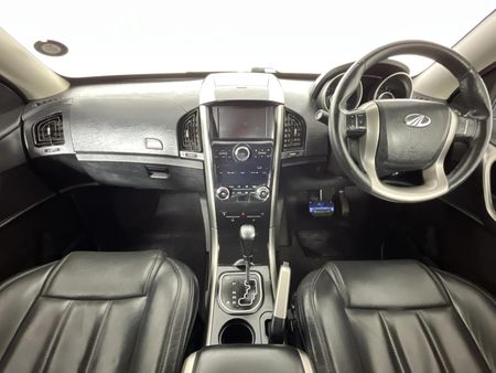2020-Mahindra-XUV-500-22D-mHawk-7-seat-W8-Auto_1