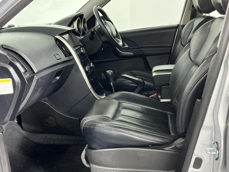2020-Mahindra-XUV-500-22D-mHawk-7-seat-W8-Auto_7