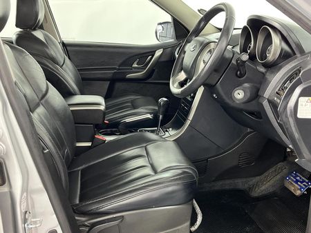 2020-Mahindra-XUV-500-22D-mHawk-7-seat-W8-Auto_8
