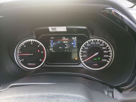 2026-Isuzu-D-Max-30-DDI-V-Cross-HR-4x4-Auto-Double-Cab_10