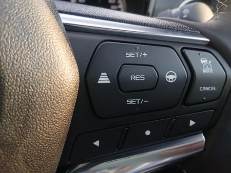 2026-Isuzu-D-Max-30-DDI-V-Cross-HR-4x4-Auto-Double-Cab_14