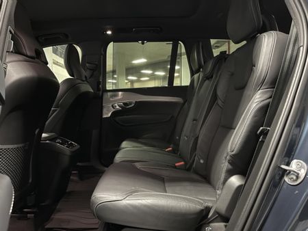 2022-Volvo-XC90-B6-Inscription-AWD_11