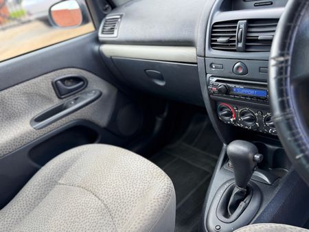 2006-Renault-Clio-14-Expression-Auto_9