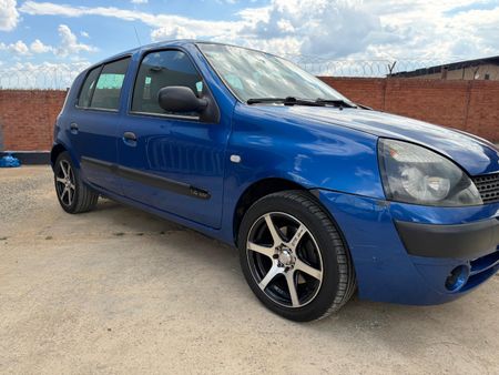 2006-Renault-Clio-14-Expression-Auto_3
