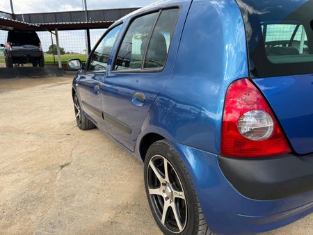 2006-Renault-Clio-14-Expression-Auto_4