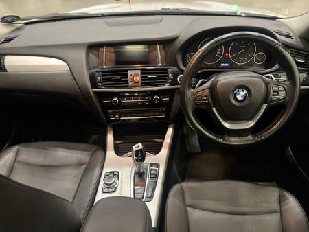 2017-BMW-X4-xDrive20d_11