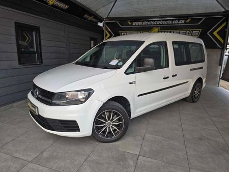 2016-Volkswagen-Caddy-Maxi-CrewBus-20-TDI_3