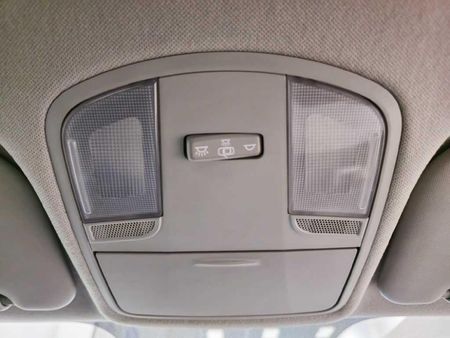 2017-Kia-Rio-12-5-dr_18