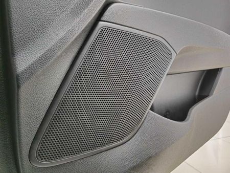 2017-Kia-Rio-12-5-dr_21