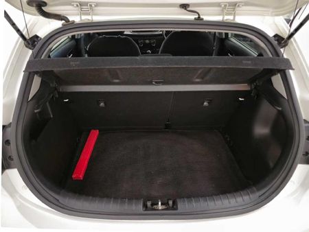 2017-Kia-Rio-12-5-dr_24