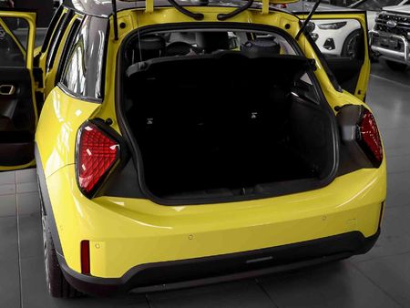 2025-MINI-Hatch-Cooper-Auto_3