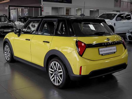 2025-MINI-Hatch-Cooper-Auto_7
