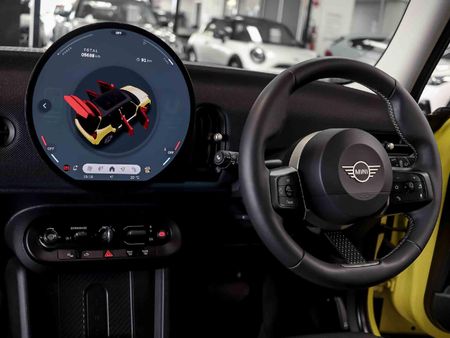 2025-MINI-Hatch-Cooper-Auto_8
