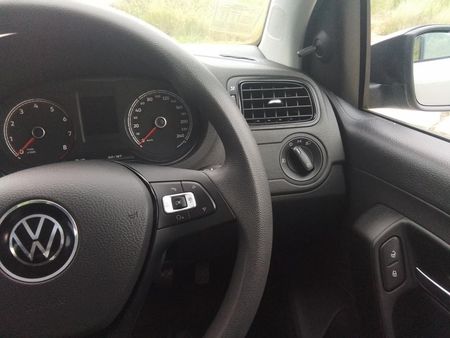 2025-Volkswagen-Polo-Vivo-14_16