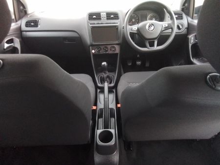 2025-Volkswagen-Polo-Vivo-14_17