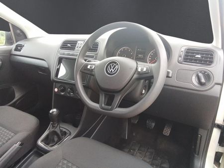 2025-Volkswagen-Polo-Vivo-14_8