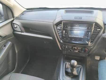 2026-Isuzu-D-Max-19-DDI-HR-L-Double-Cab_11