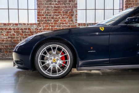 2006-Ferrari-612-Scaglietti_14