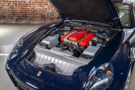 2006-Ferrari-612-Scaglietti_16