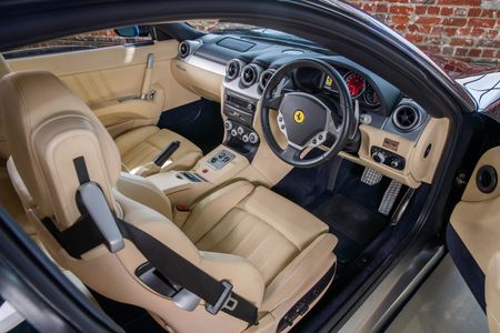 2006-Ferrari-612-Scaglietti_4