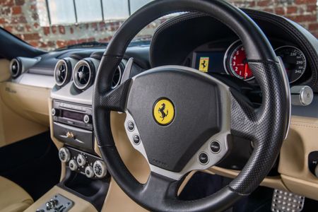 2006-Ferrari-612-Scaglietti_5