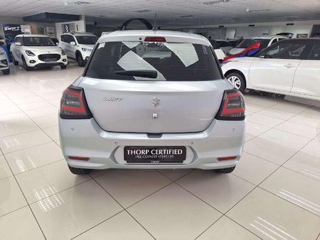 2024-Suzuki-Swift-12-GLX_5