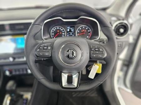 2026-MG-ZS-15-Com-Auto_12