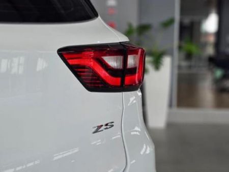 2026-MG-ZS-15-Com-Auto_5