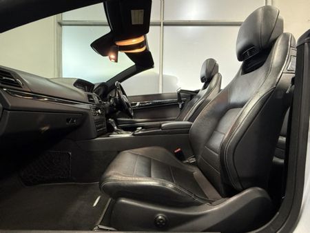 2010-Mercedes-Benz-E-Class-E-500-Cabriolet_11