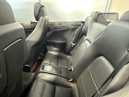 2010-Mercedes-Benz-E-Class-E-500-Cabriolet_12