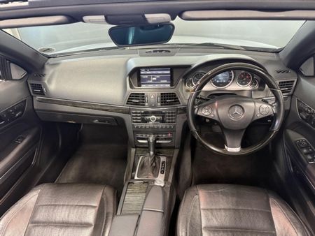 2010-Mercedes-Benz-E-Class-E-500-Cabriolet_13