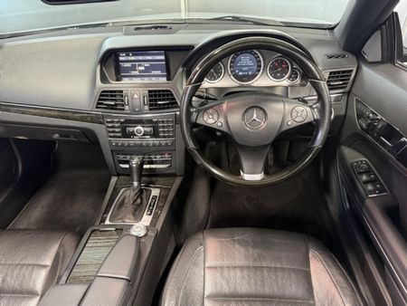 2010-Mercedes-Benz-E-Class-E-500-Cabriolet_14