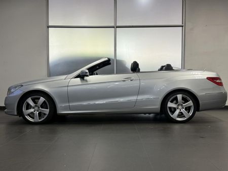 2010-Mercedes-Benz-E-Class-E-500-Cabriolet_4