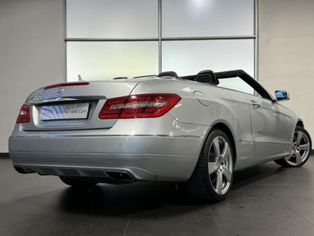 2010-Mercedes-Benz-E-Class-E-500-Cabriolet_8