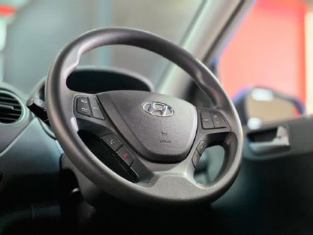 2019-Hyundai-Grand-i10-10-Motion-Auto_15