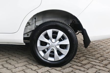 2014-Toyota-Avanza-13-SX_4