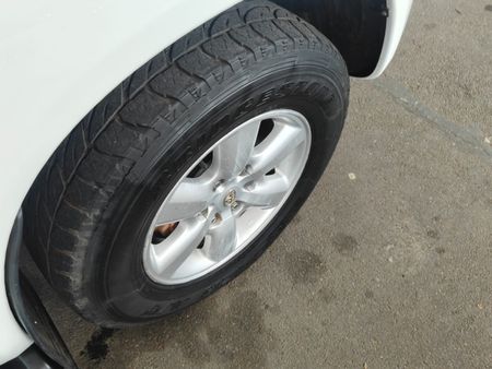 2012-Toyota-Fortuner-30-D-4D-Raised-Body_17
