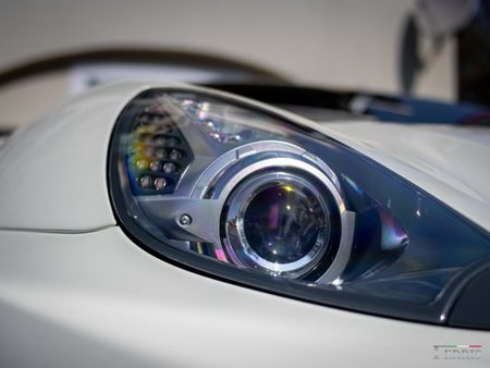 2010-Ferrari-California-22_12