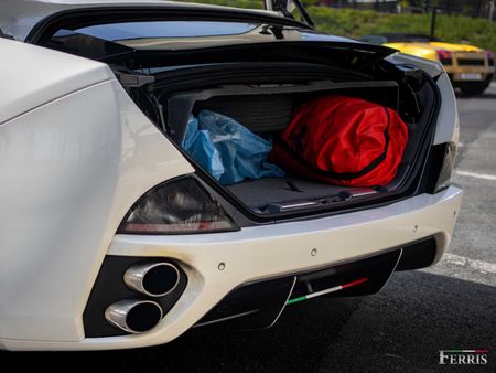 2010-Ferrari-California-22_6