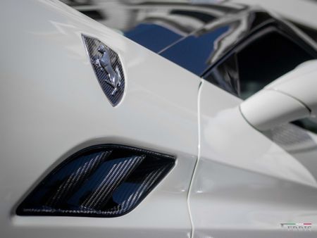 2010-Ferrari-California-22_8
